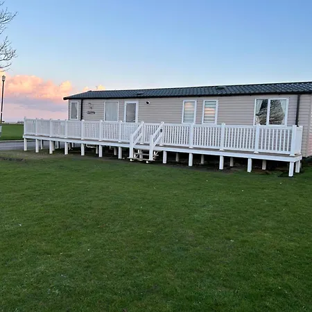 Campsite Sea View Luxury Caravan